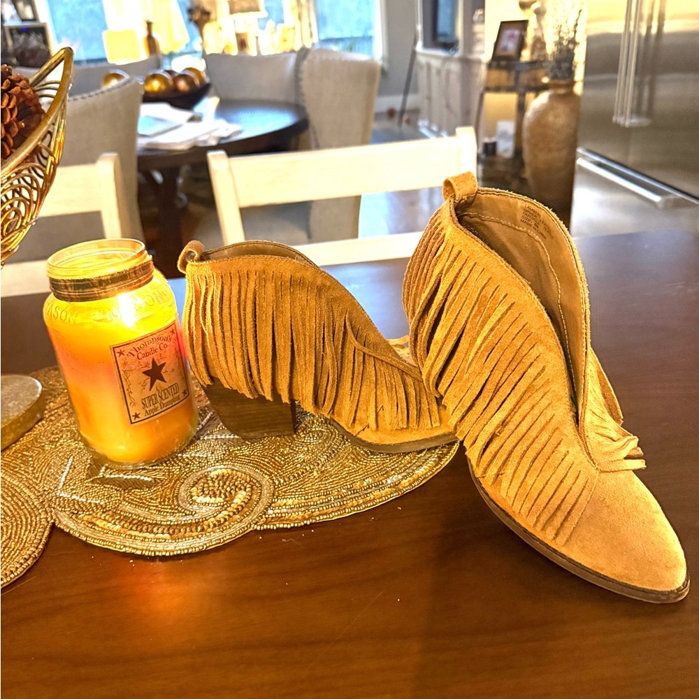 Coconuts by Matisse Tan Fringe Suede Ankle Boots - Size 8